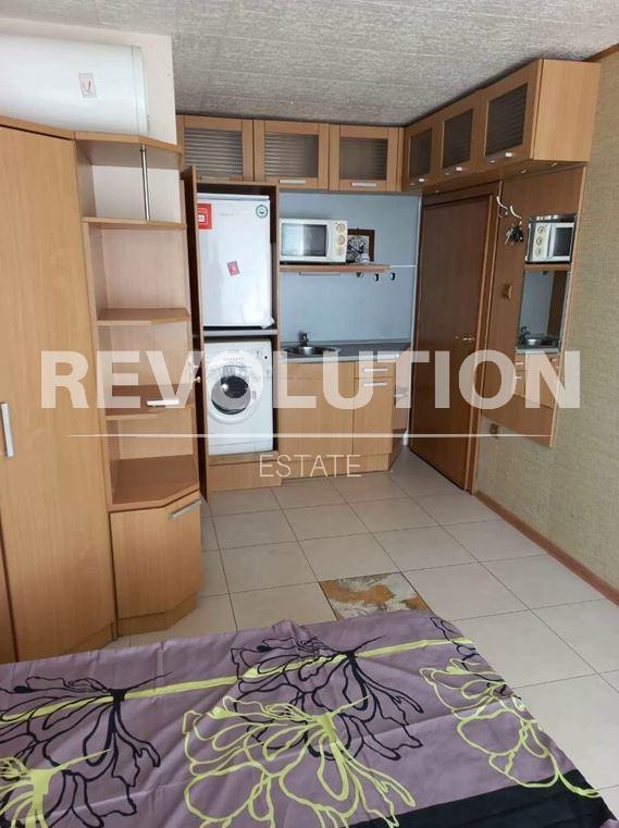 Дава под нем  1-стаен, град Варна, Бриз •  250 EUR • ID 36232254 — holmes.bg - [1] 