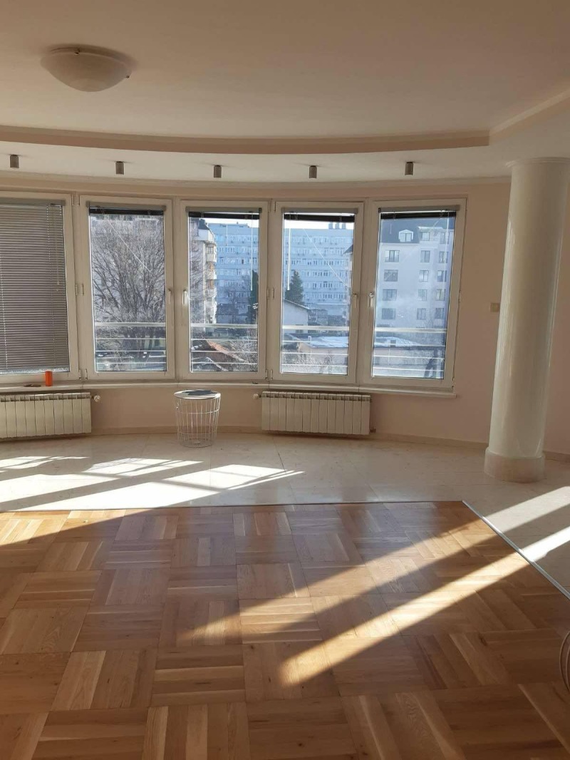 För uthyrning  2 sovrum Sofia , Hladilnika , 127 kvm | 72647741 - bild [3]