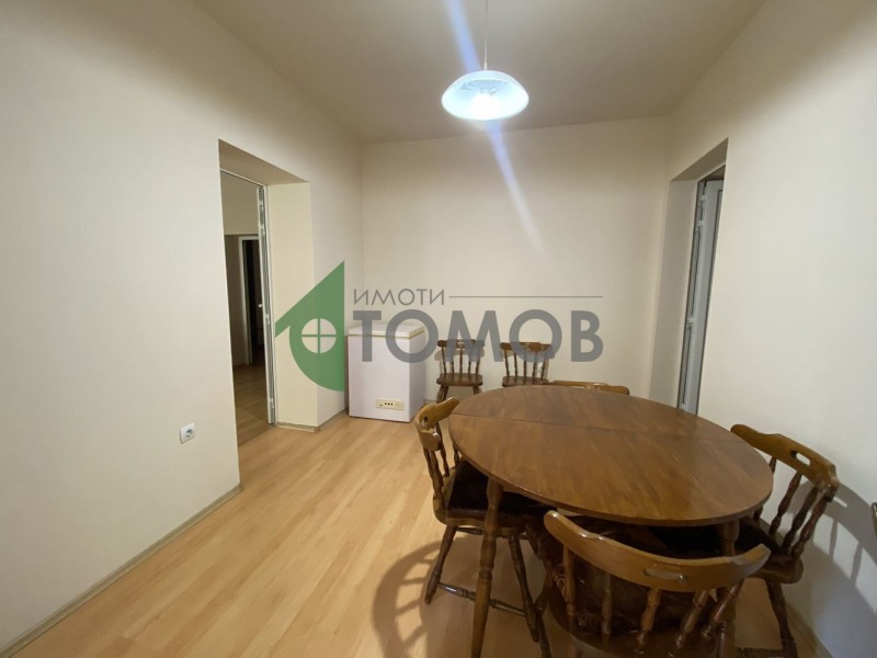 Дава под наем 3-СТАЕН, гр. Шумен, Център, снимка 7 - Апартаменти - 52614652