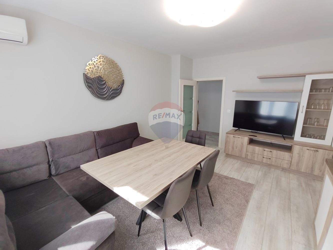 Дава под наем 2-СТАЕН, гр. Варна, Окръжна болница-Генерали, снимка 2 - Апартаменти - 53709827