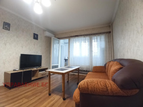 De inchiriat Studio