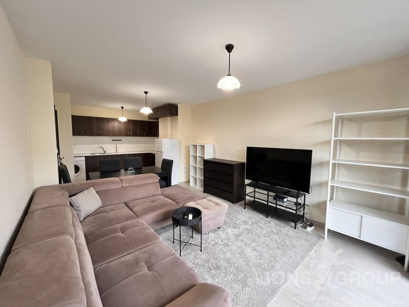 Дава под наем 3-СТАЕН, гр. Варна, Бриз, снимка 2 - Апартаменти - 53993478