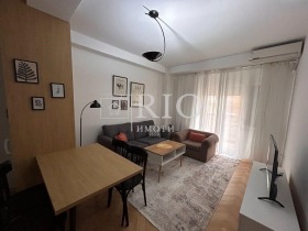 1 chambre Kyutchouk Parij, Plovdiv 1