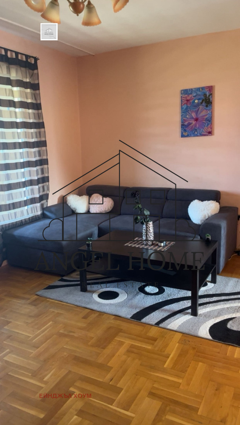 Te huur  2 slaapkamers Plovdiv , Trakija , 96 m² | 55694231
