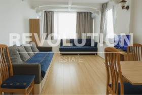 1 quarto Centar, Varna