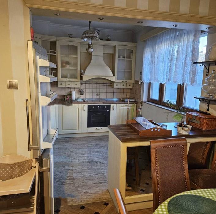 Дава под наем 3-СТАЕН, гр. София, Център, снимка 2 - Апартаменти - 52208056