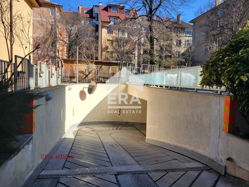 Дава под наем ГАРАЖ, ПАРКОМЯСТО, гр. София, Оборище, снимка 3 - Гаражи и паркоместа - 54298492