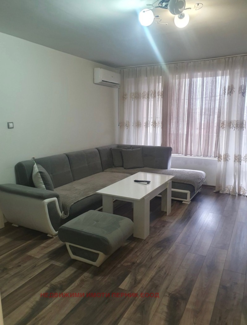 En renta  2 dormitorios Pernik , Iztok , 90 metros cuadrados | 36158047