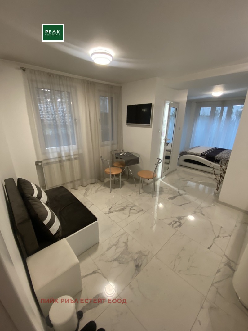 Para alugar  Estúdio Sofia , Centar , 45 m² | 88917136