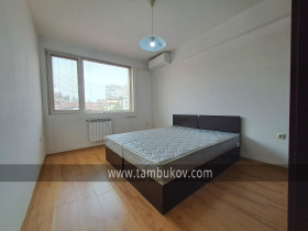 2 makuuhuonetta Tsentar, Sofia 13