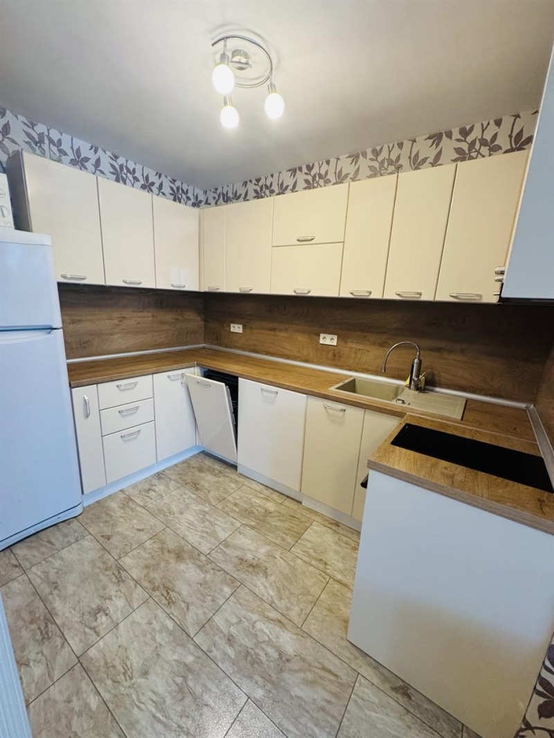 Zu vermieten  1 Schlafzimmer Sofia , Zentar , 71 qm | 48565655 - Bild [6]