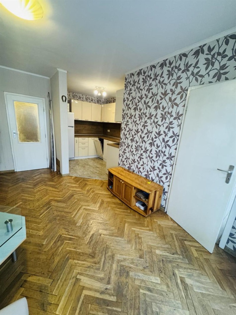 Zu vermieten  1 Schlafzimmer Sofia , Zentar , 71 qm | 48565655 - Bild [4]