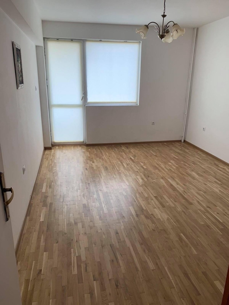 Издаје се  2 спаваће собе Софија , Бакстон , 130 м2 | 83505523 - слика [8]