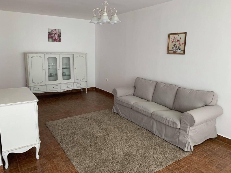 Издаје се  2 спаваће собе Софија , Бакстон , 130 м2 | 83505523 - слика [3]