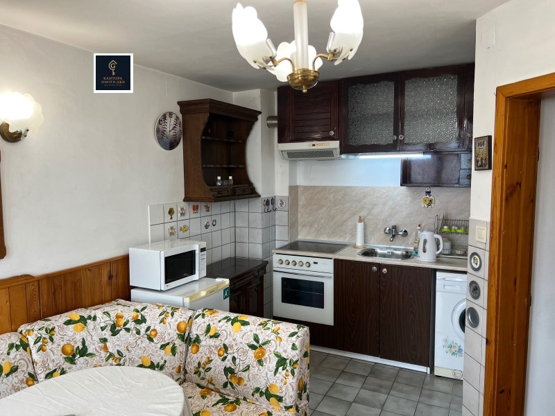Издаје се  1 спаваћа соба Софија , Центар , 54 м2 | 58235673