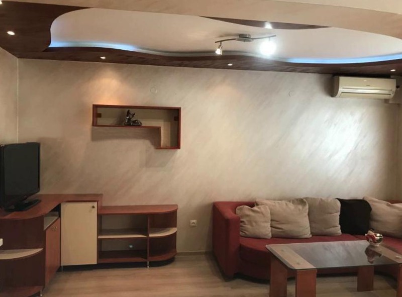 A louer  2 chambres Plovdiv , Kamenitsa 1 , 100 m² | 87877076