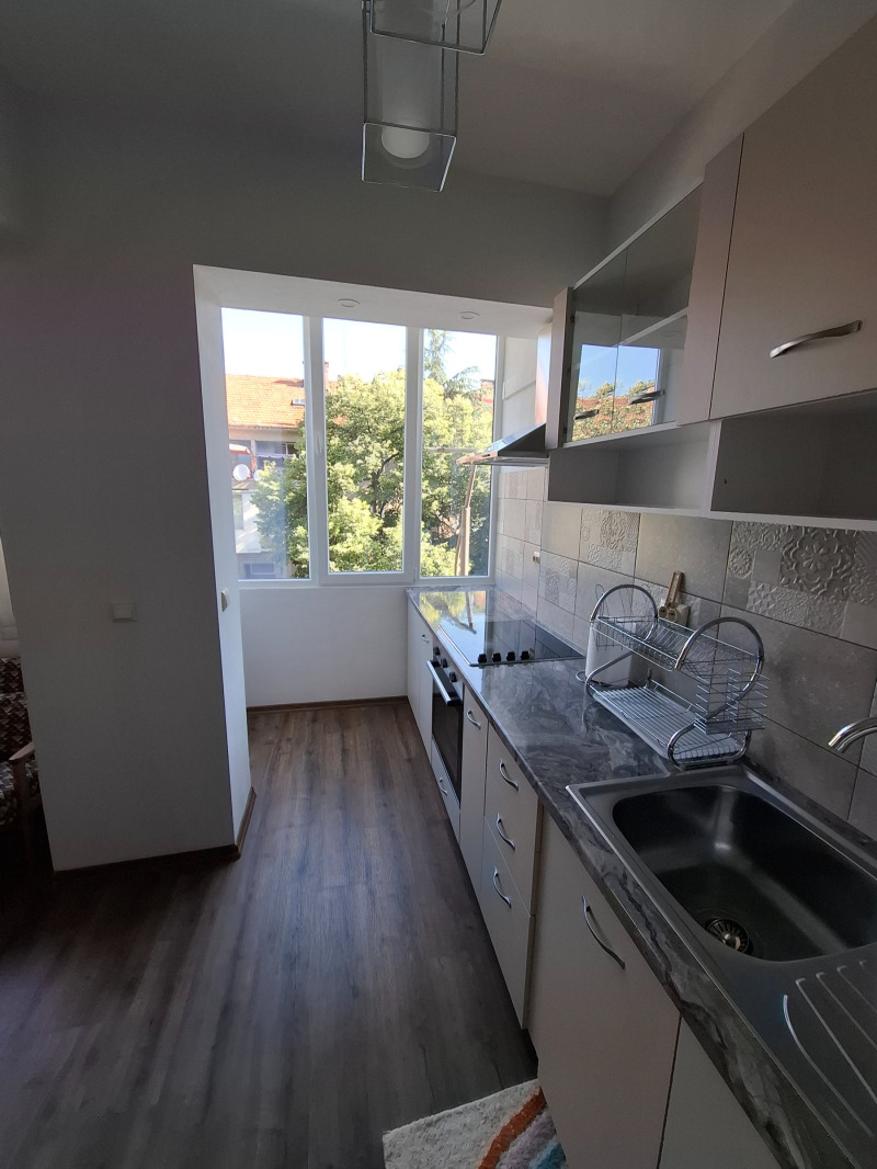 Kiadó  2 hálószobás Stara Zagora , Centar , 70 négyzetméter | 60029755 - kép [3]