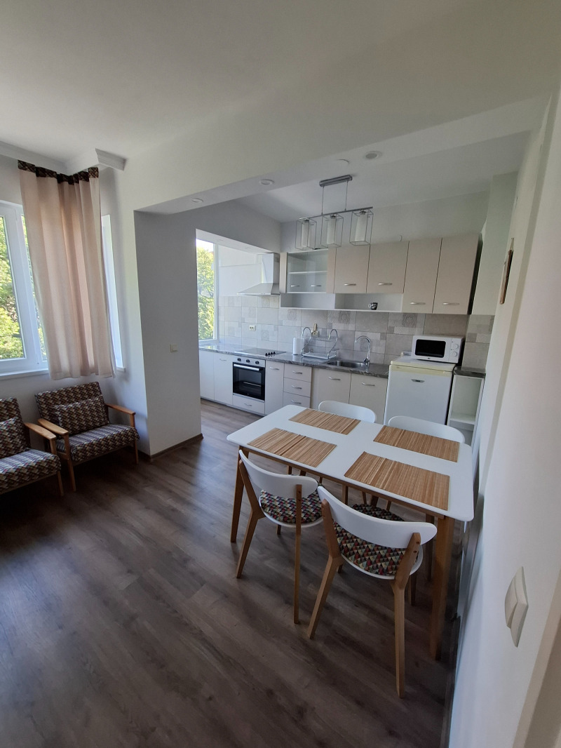 Kiadó  2 hálószobás Stara Zagora , Centar , 70 négyzetméter | 60029755 - kép [2]