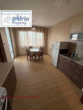 1 quarto Nadejda 1, Sofia 10