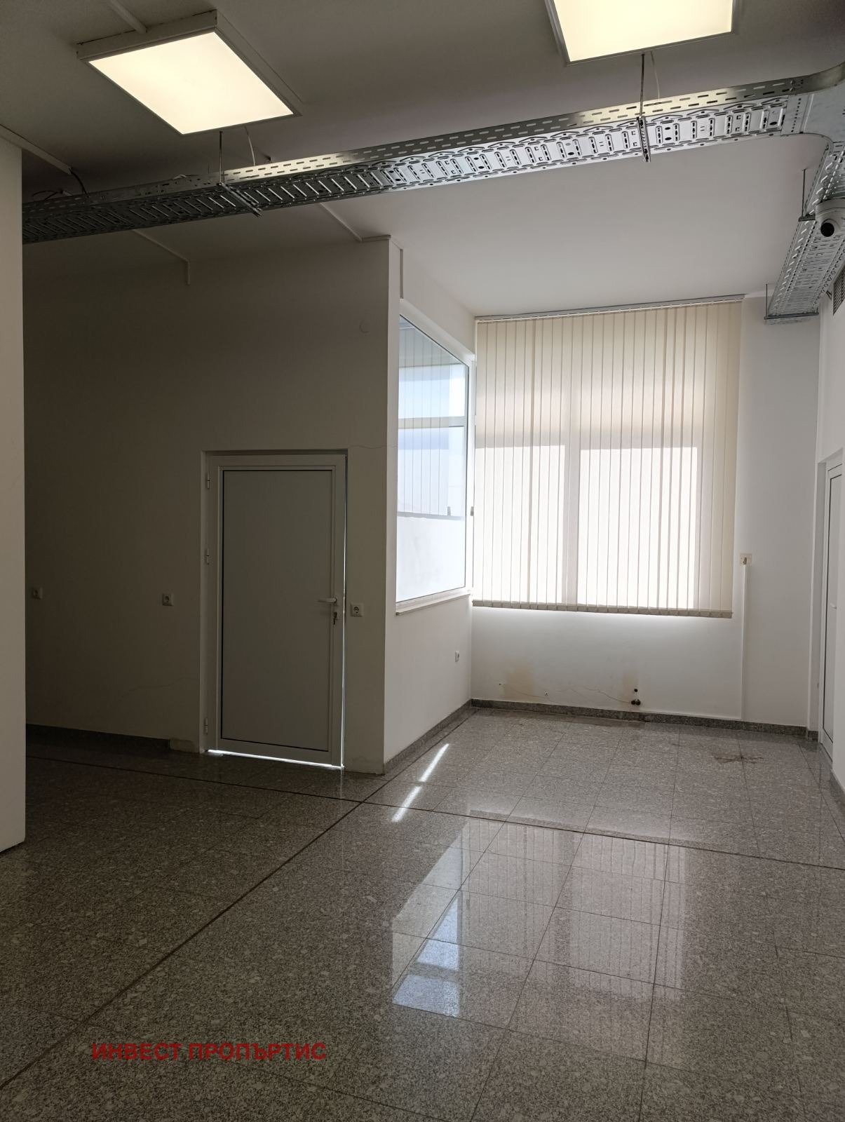 Дава под наем ОФИС, гр. София, Хладилника, снимка 11 - Офиси - 56271122