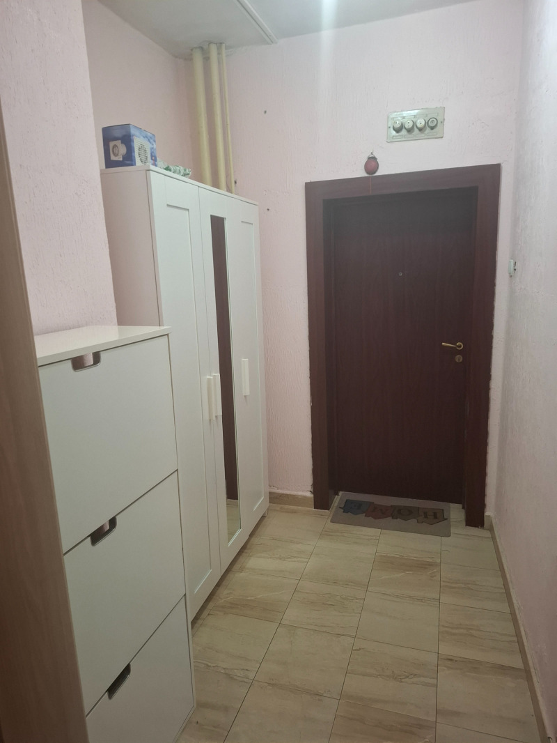 Дава под наем  2-стаен град Перник , Център , 65 кв.м | 17956236 - изображение [4]