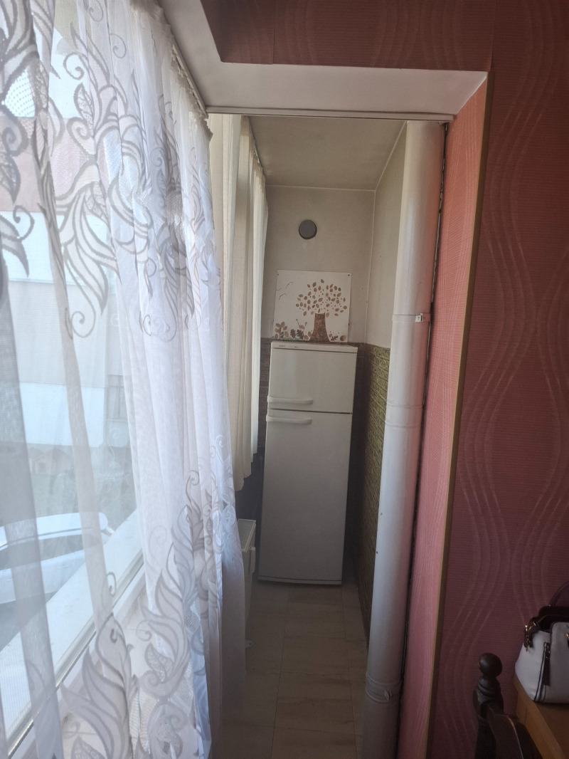 Дава под наем  2-стаен град Перник , Център , 65 кв.м | 17956236 - изображение [10]
