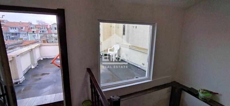 Дава под наем ЕТАЖ ОТ КЪЩА, гр. Варна, Център, снимка 3 - Етаж от къща - 53423601