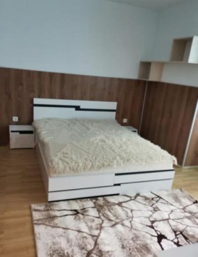     3-, ,  