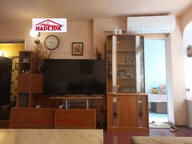Te huur  2 slaapkamers Varna , Ljatno kino Trakija , 100 m² | 92533633 - afbeelding [2]