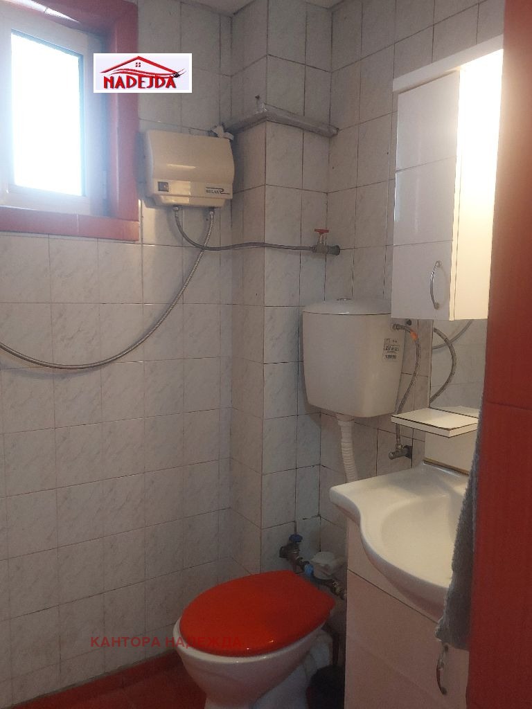 Te huur  2 slaapkamers Varna , Ljatno kino Trakija , 100 m² | 92533633 - afbeelding [11]
