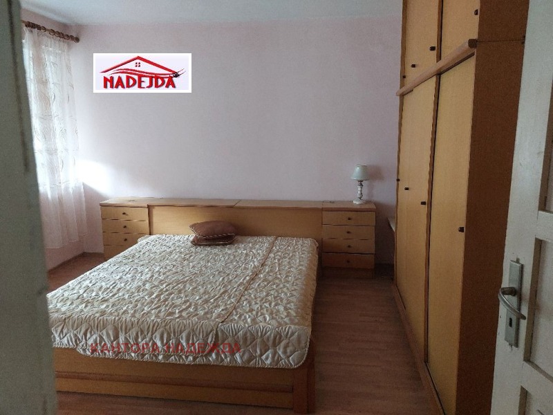 Te huur  2 slaapkamers Varna , Ljatno kino Trakija , 100 m² | 92533633 - afbeelding [8]