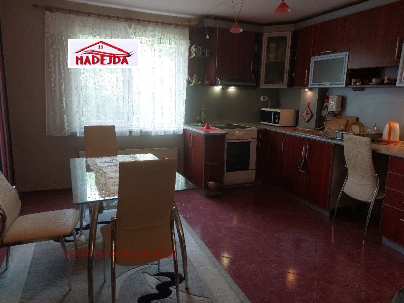 Te huur  2 slaapkamers Varna , Ljatno kino Trakija , 100 m² | 92533633 - afbeelding [4]