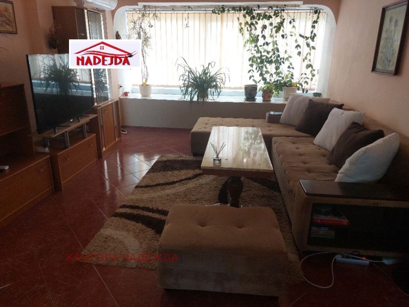 Te huur  2 slaapkamers Varna , Ljatno kino Trakija , 100 m² | 92533633 - afbeelding [15]