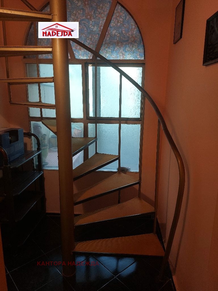 Te huur  2 slaapkamers Varna , Ljatno kino Trakija , 100 m² | 92533633 - afbeelding [13]
