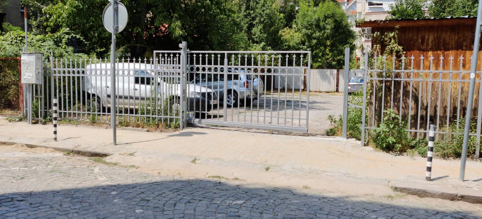 Дава под наем ГАРАЖ, ПАРКОМЯСТО, гр. София, Център, снимка 3 - Гаражи и паркоместа - 55666331