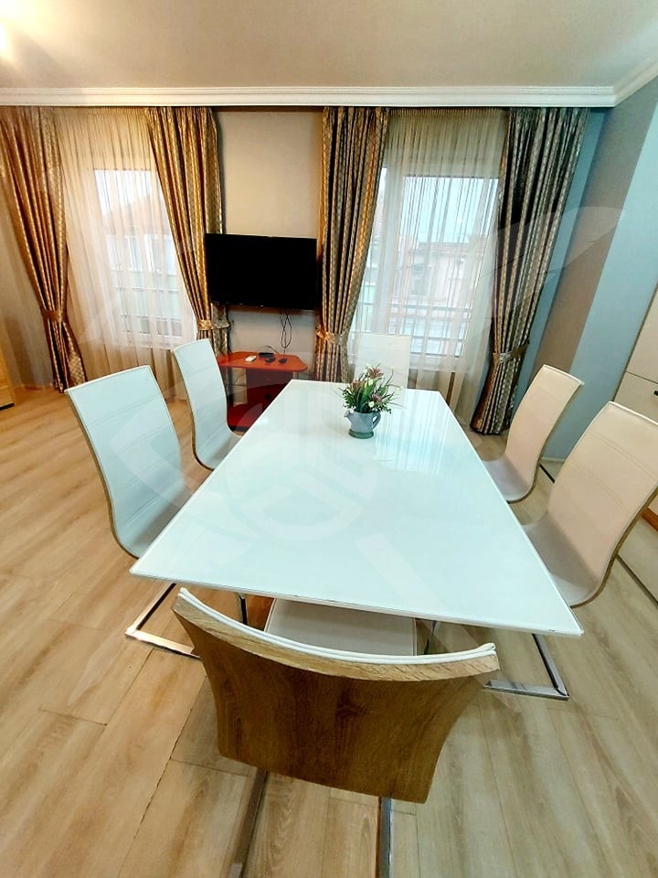 Дава под наем 2-СТАЕН, гр. Бургас, Център, снимка 2 - Апартаменти - 54032053