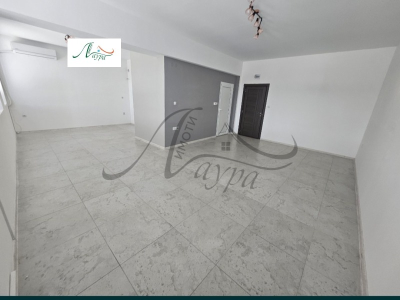 K pronájmu  Kancelář Šumen , Trakija , 50 m2 | 30002402