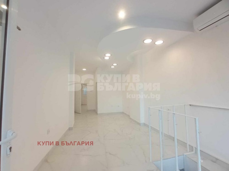 Дава под Наем МАГАЗИН в град Варна, Център - 53 кв.м / 500 € » 977.92 лв., КУПИ В БЪЛГАРИЯ