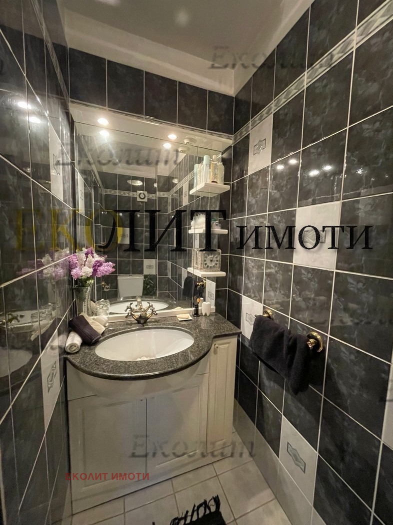 Дава под наем  2-стаен град София , Борово , 175 кв.м | 60011693 - изображение [12]