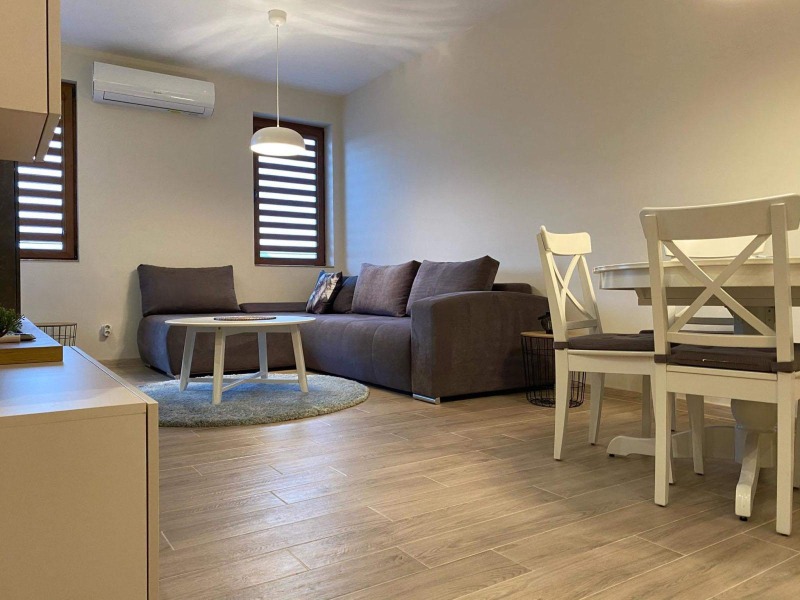 De inchiriat  2 dormitoare Plovdiv , Cârșiiaca , 90 mp | 90606849