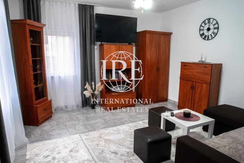 Дава под наем КЪЩА, гр. Добрич, Кралска зона