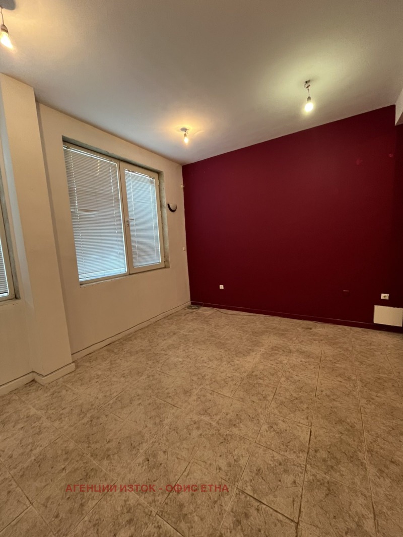 Do wynajęcia  Sklep Sofia , Lewski , 70 mkw | 16651547 - obraz [2]
