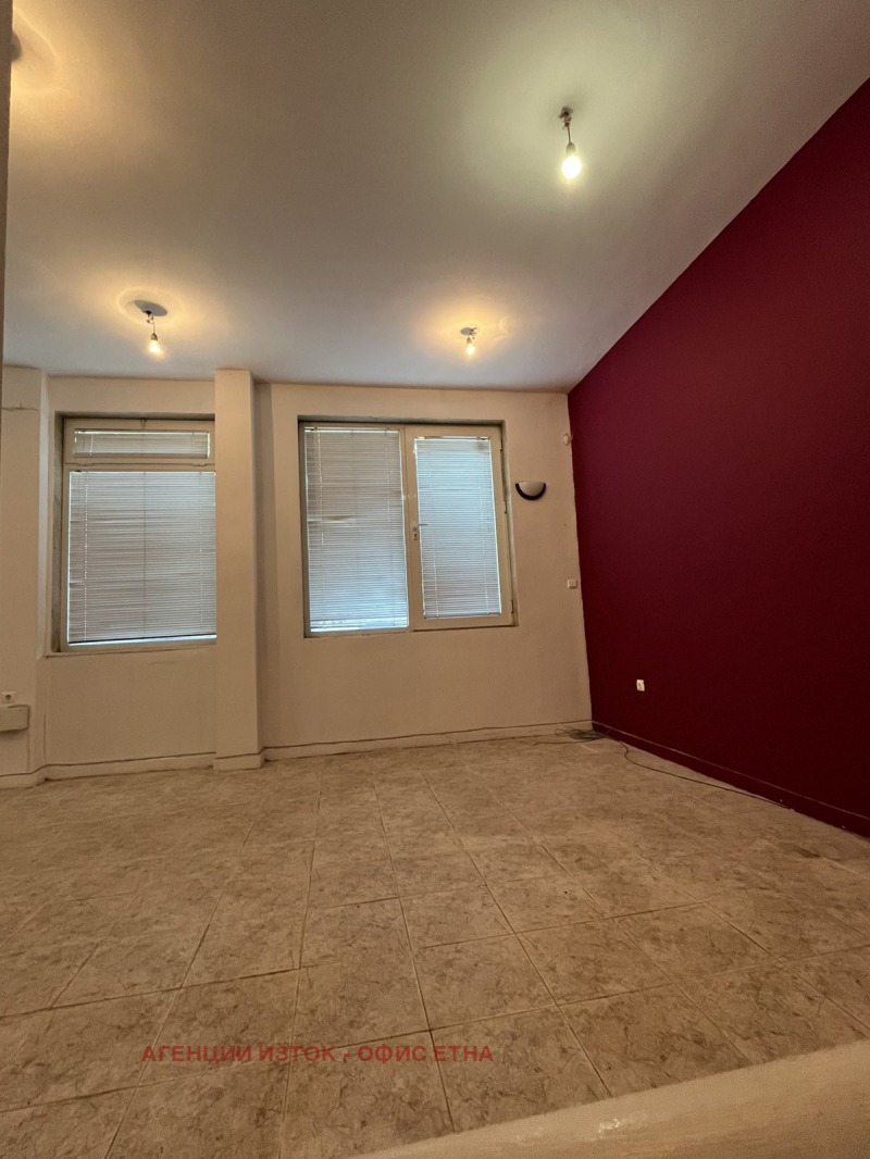 Do wynajęcia  Sklep Sofia , Lewski , 70 mkw | 16651547