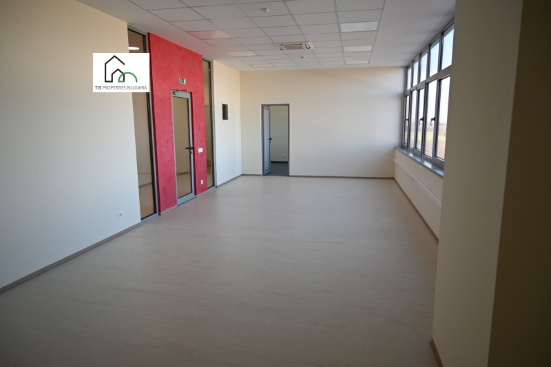 K pronájmu  Úložný prostor oblast Sofia , Novi chan , 4080 m2 | 62563961 - obraz [4]