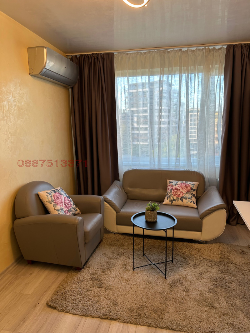 Kiadó  2 hálószobás Sofia , Vitosa , 75 négyzetméter | 79065927
