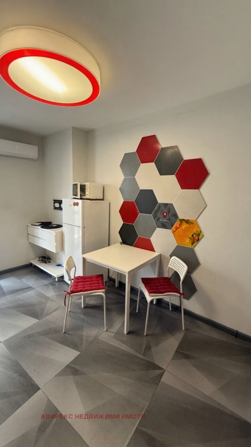 В аренду  1 спальня Пловдив , Кършияка , 69 кв.м | 66287989 - изображение [3]