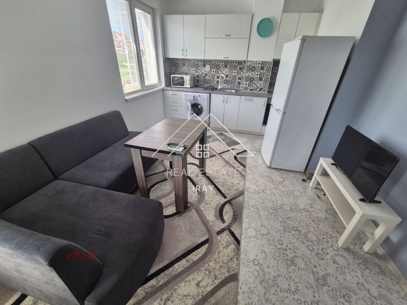 Da affittare  1 camera da letto Stara Zagora , Tri chuchura - tsentar , 65 mq | 40911535