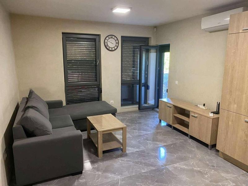 K pronájmu  1 ložnice Sofia , Studentski grad , 70 m2 | 72651312