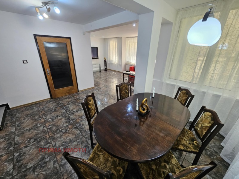Do wynajęcia  3 sypialnie Warna , Cweten kwartal , 130 mkw | 24423801 - obraz [8]