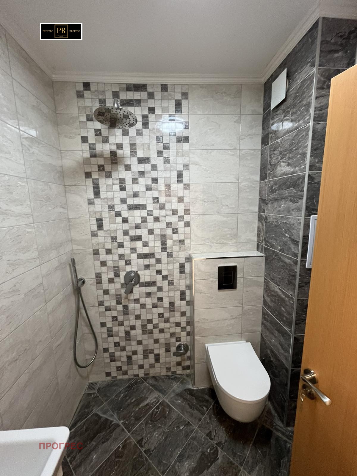 Дава под наем 2-СТАЕН, гр. Пловдив, Кючук Париж, снимка 5 - Апартаменти - 53628358